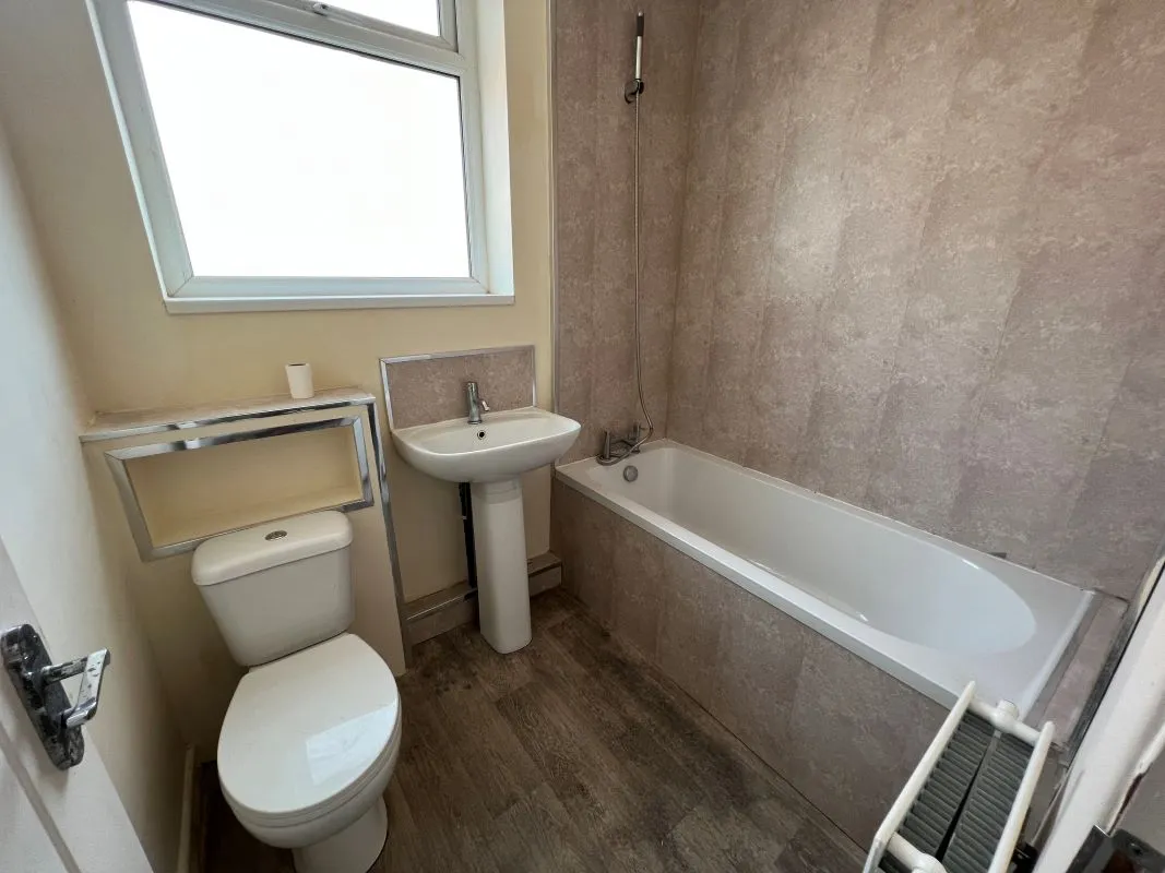 Goldthorpe, Rotherham, South Yorkshire, S63 9HN - Online Auctions