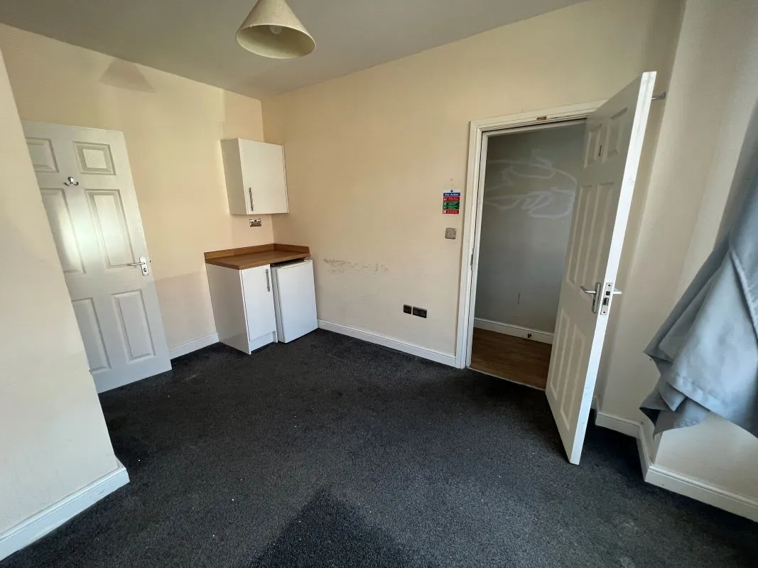 Doncaster, South Yorkshire, DN2 4BN - Online Auctions