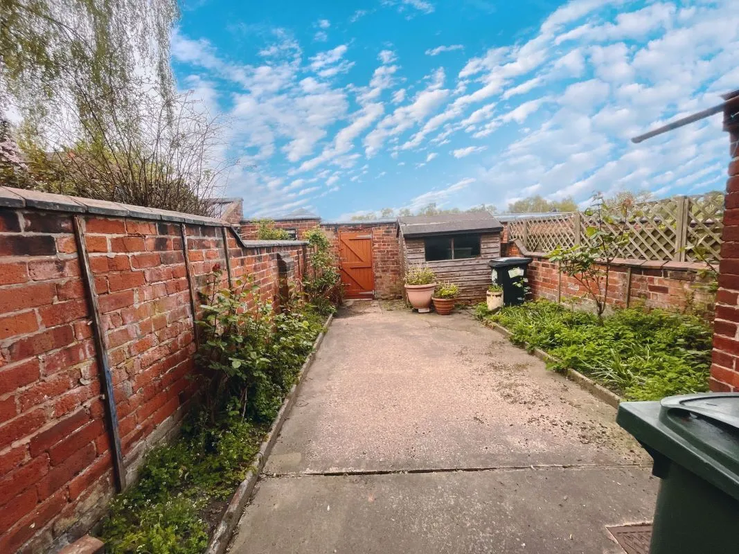 Doncaster, South Yorkshire, DN4 8AG - Online Auctions