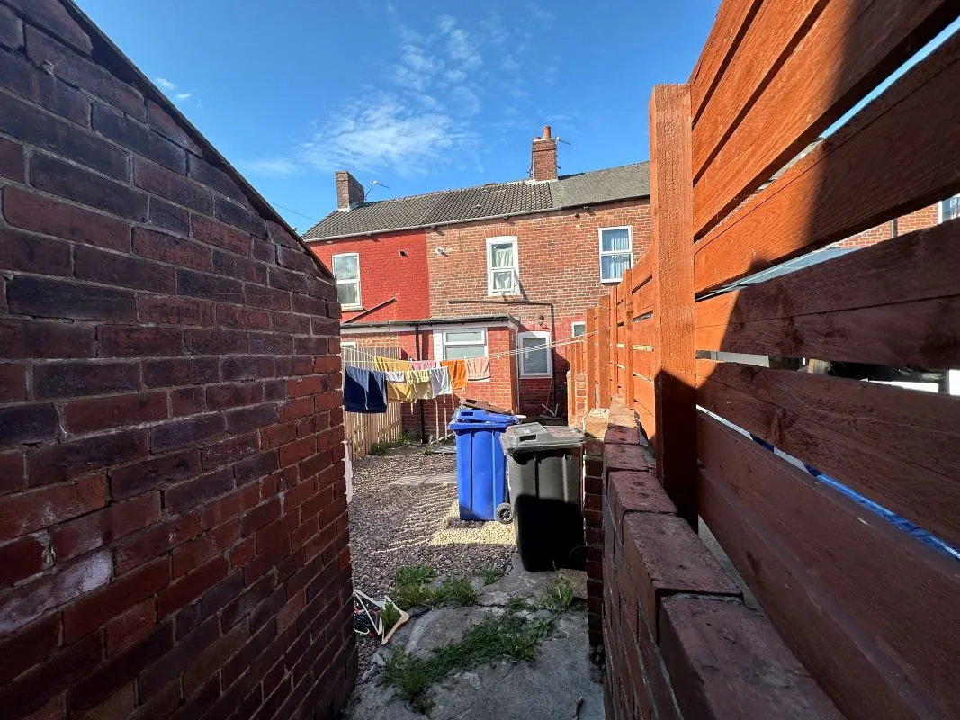 Goldthorpe, Rotherham, South Yorkshire, S63 9HN - Online Auctions