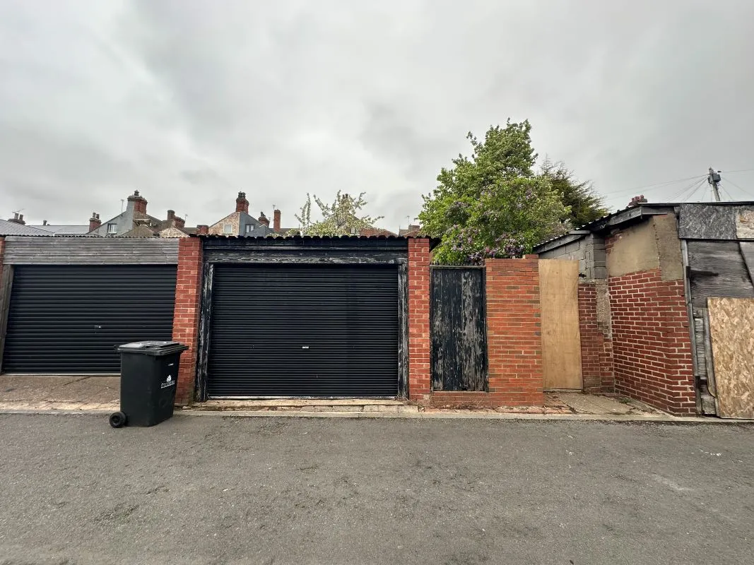 Doncaster, South Yorkshire, DN4 0RD - Online Auctions