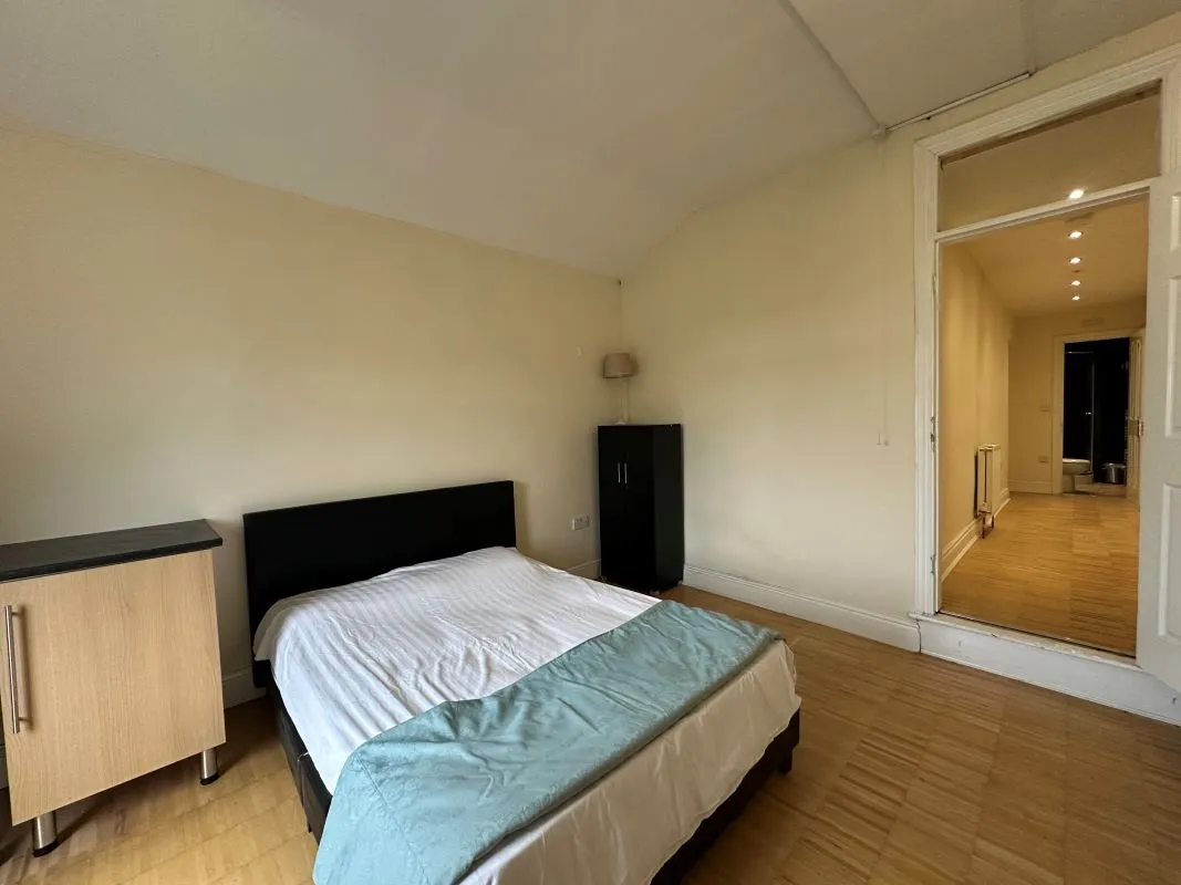 Doncaster, South Yorkshire, DN4 0RD - Online Auctions