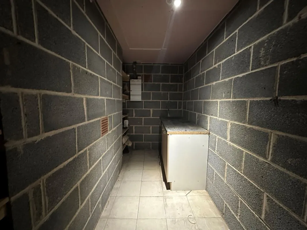 Doncaster, South Yorkshire, DN4 0RD - Online Auctions