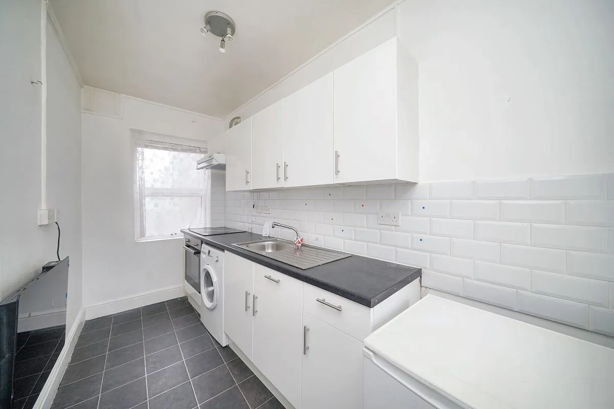59 Castle Street, Luton, Bedfordshire, LU1 3AG - Online Auctions