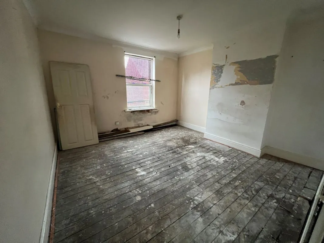 Goldthorpe, Rotherham, South Yorkshire, S63 9HP - Online Auctions