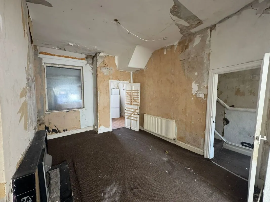 Blackpool, Lancashire, FY1 6EF - Online Auctions