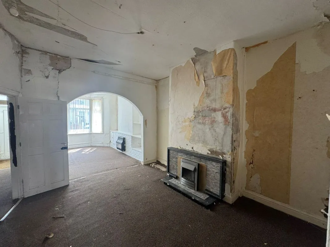 Blackpool, Lancashire, FY1 6EF - Online Auctions