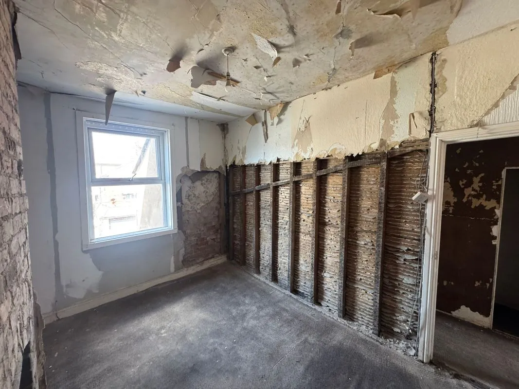 Blackpool, Lancashire, FY1 6EF - Online Auctions