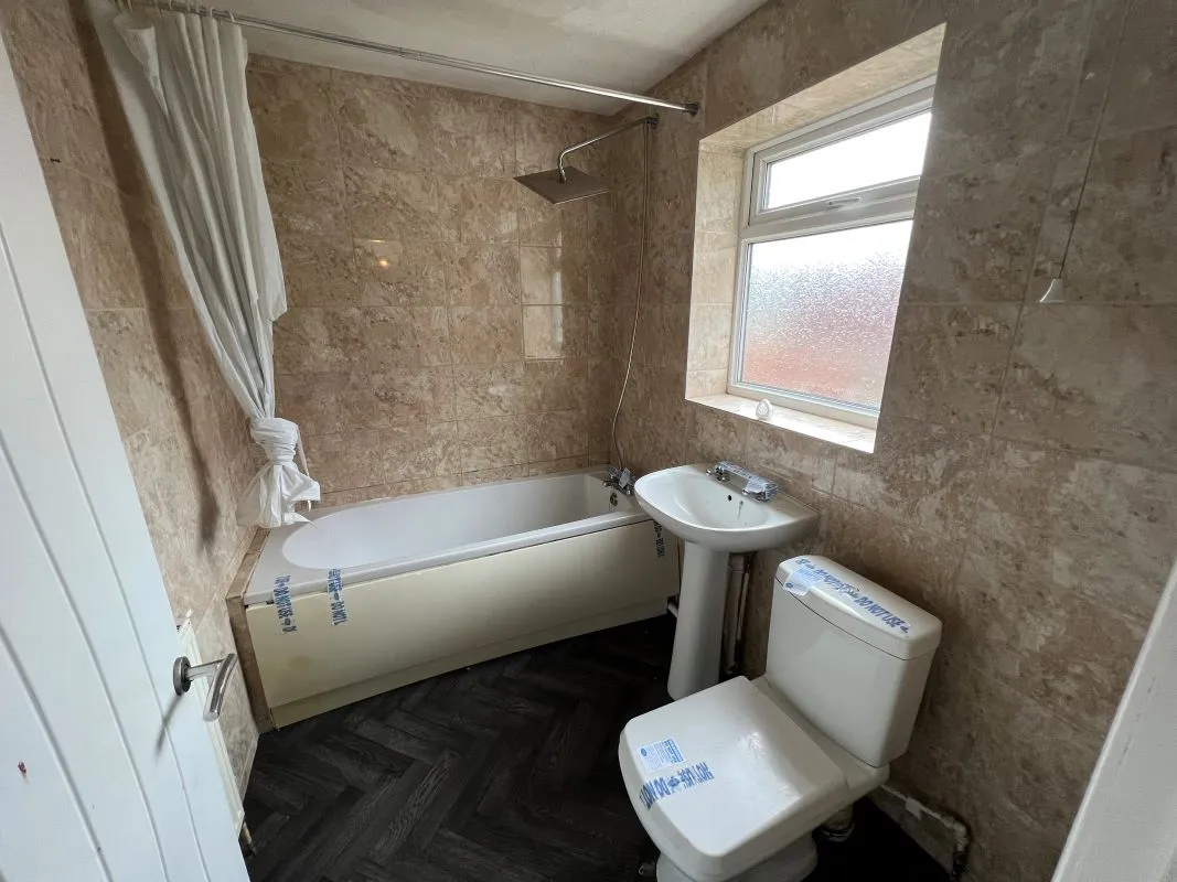 Edlington, Doncaster, South Yorkshire, DN12 1BP - Online Auctions