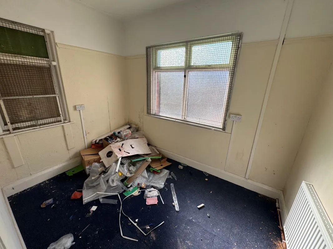 Doncaster, South Yorkshire, DN4 9DT - Online Auctions