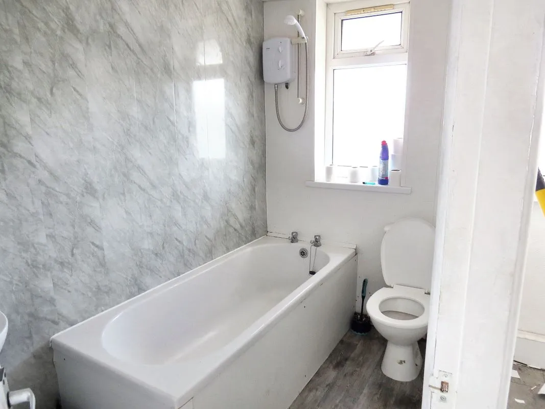 18 Seafield Road, Blackpool, Lancashire, FY1 2LS - Online Auctions