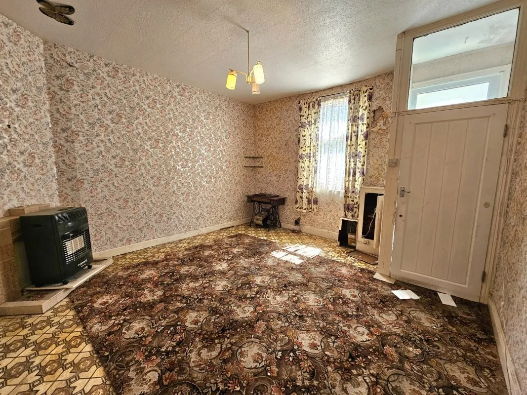 Blackpool, Lancashire, FY1 6DA - Online Auctions