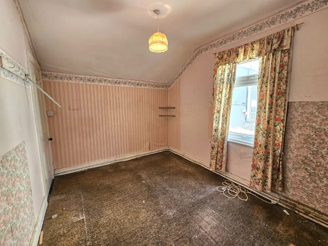 Blackpool, Lancashire, FY1 6DA - Online Auctions