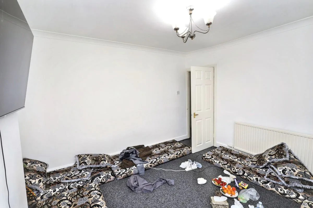 London, NW10 0DP - Online Auctions