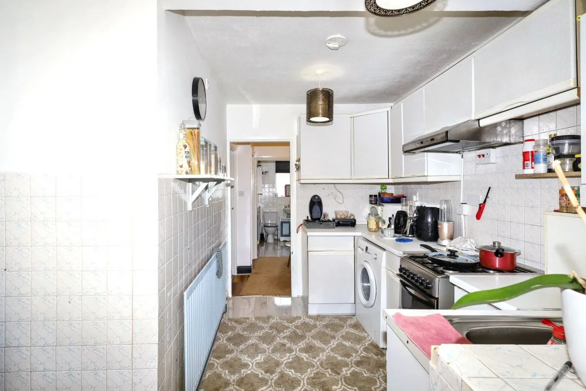 London, NW10 0DP - Online Auctions