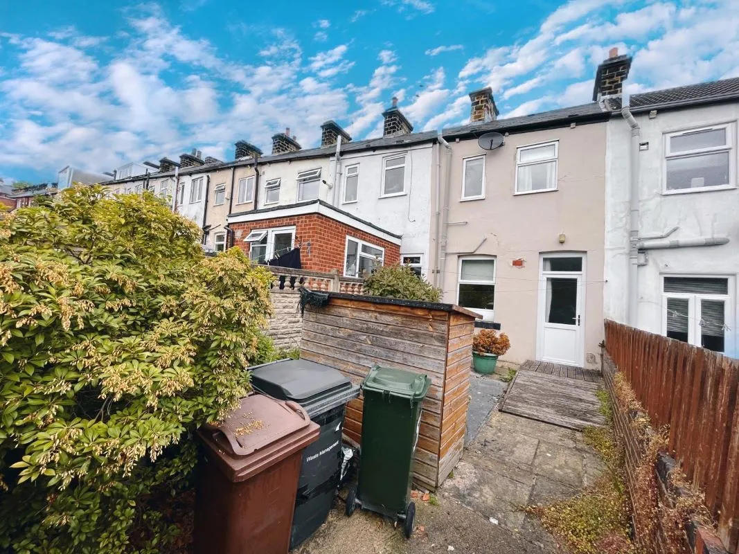 Barnsley, South Yorkshire, S70 4PH - Online Auctions
