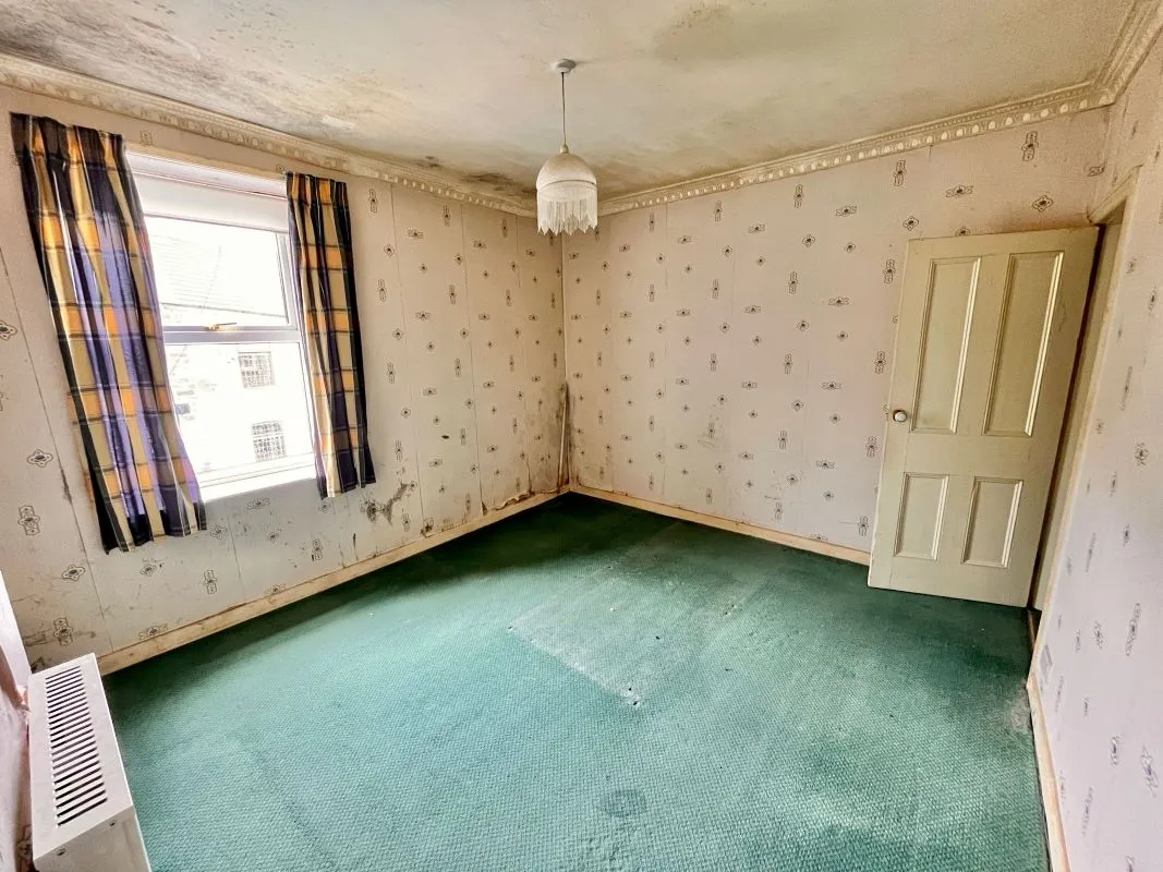 Barnsley, South Yorkshire, S70 4PH - Online Auctions