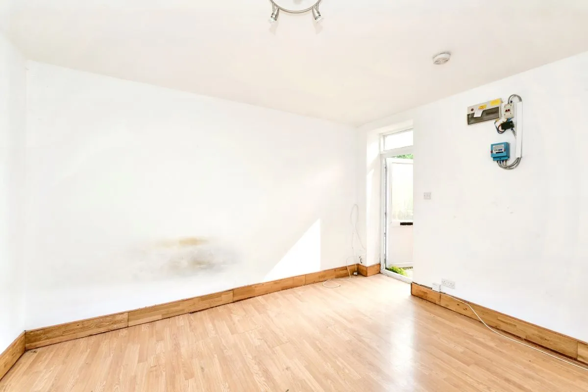 23-25 Biscot Road, Luton, Bedfordshire, LU3 1AH - Online Auctions