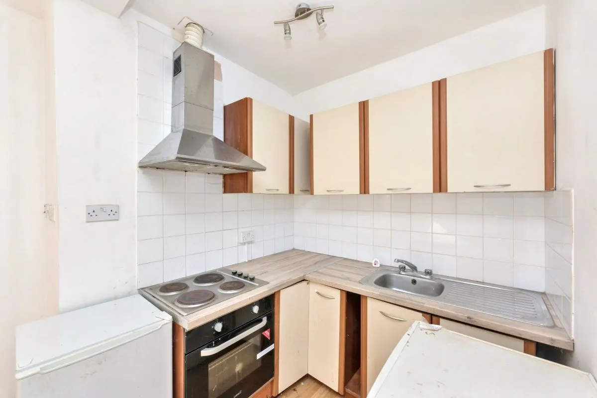 23-25 Biscot Road, Luton, Bedfordshire, LU3 1AH - Online Auctions