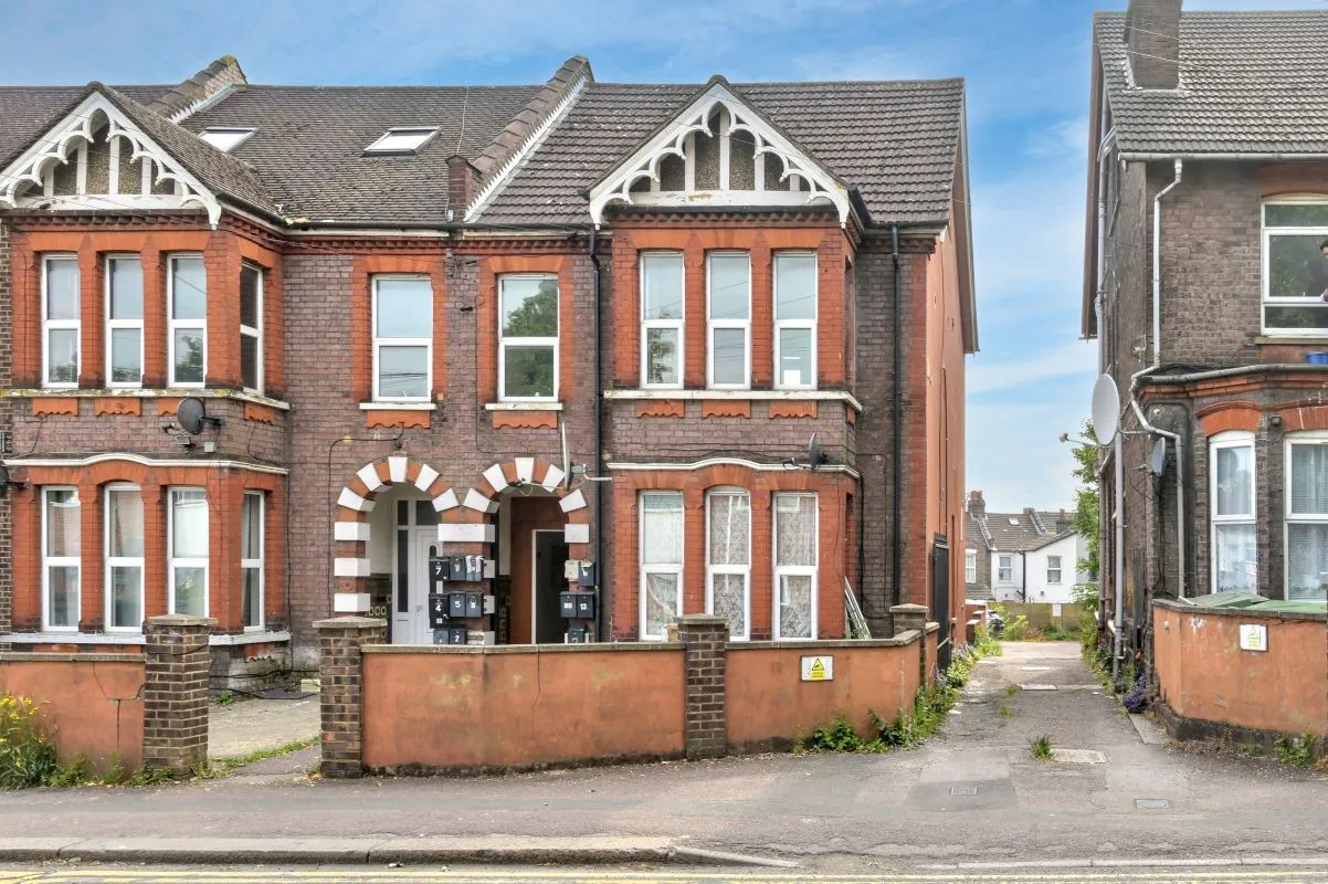23-25 Biscot Road, Luton, Bedfordshire, LU3 1AH - Online Auctions