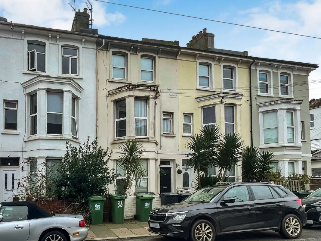34 Langney Road, Eastbourne, East Sussex, BN21 3JP - Online Auctions