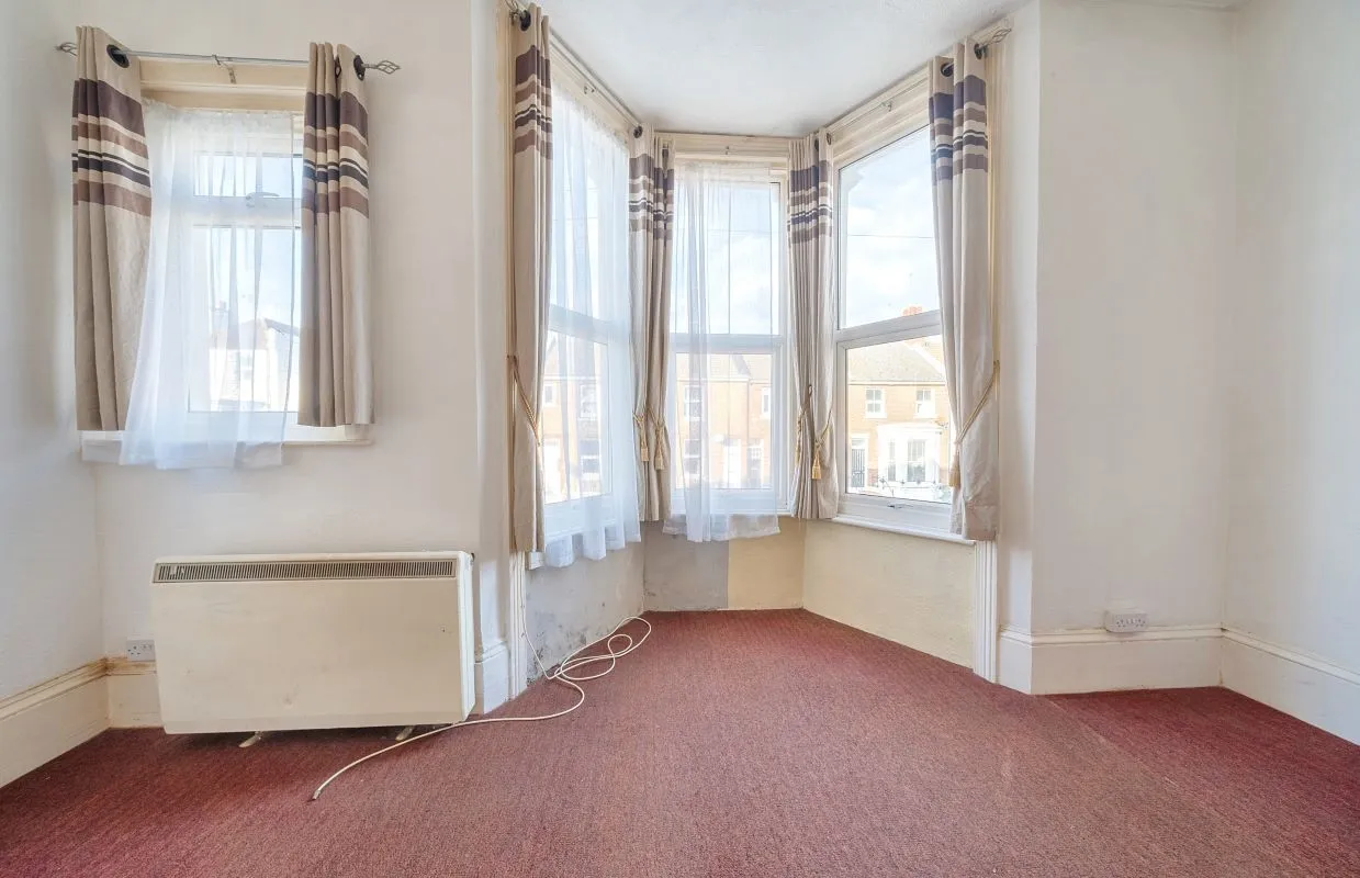 34 Langney Road, Eastbourne, East Sussex, BN21 3JP - Online Auctions
