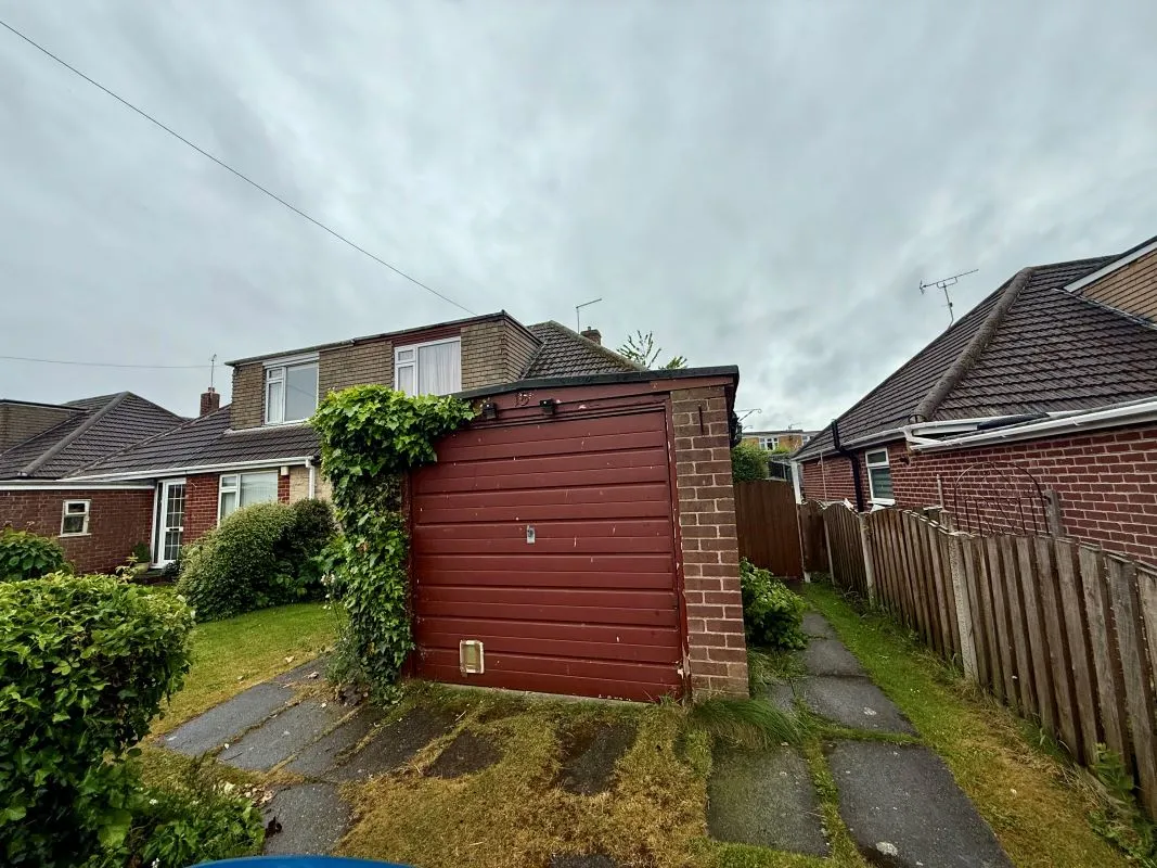 Aston, Sheffield, South Yorkshire, S26 2BW - Online Auctions