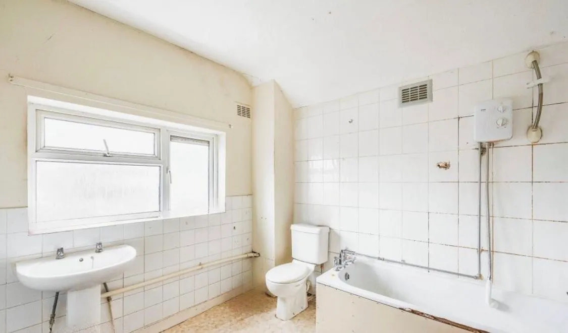 Edlington, Doncaster, South Yorkshire, DN12 1BQ - Online Auctions