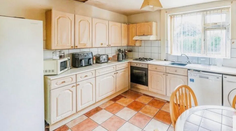 Edlington, Doncaster, South Yorkshire, DN12 1BQ - Online Auctions