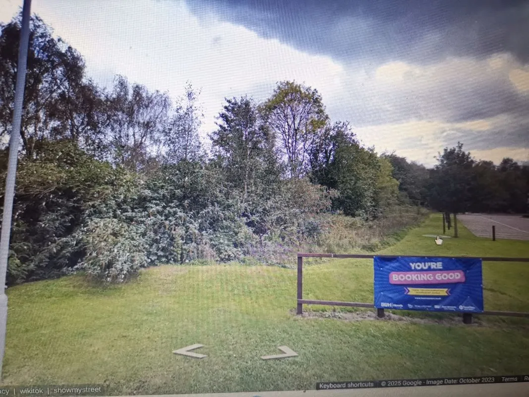 Near to A4042 Roundabout, Pontypool, Gwent, NP4 0XB - Online Auctions