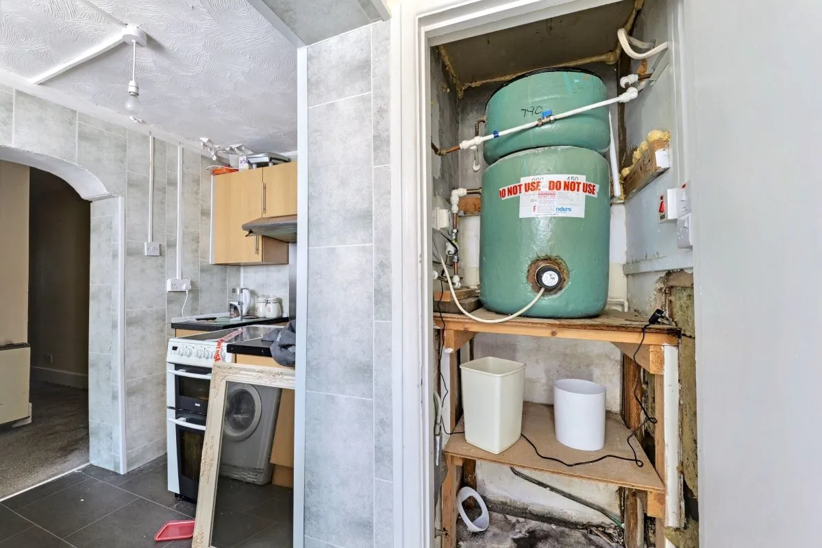 Littlehampton, West Sussex, BN17 7DE - Online Auctions