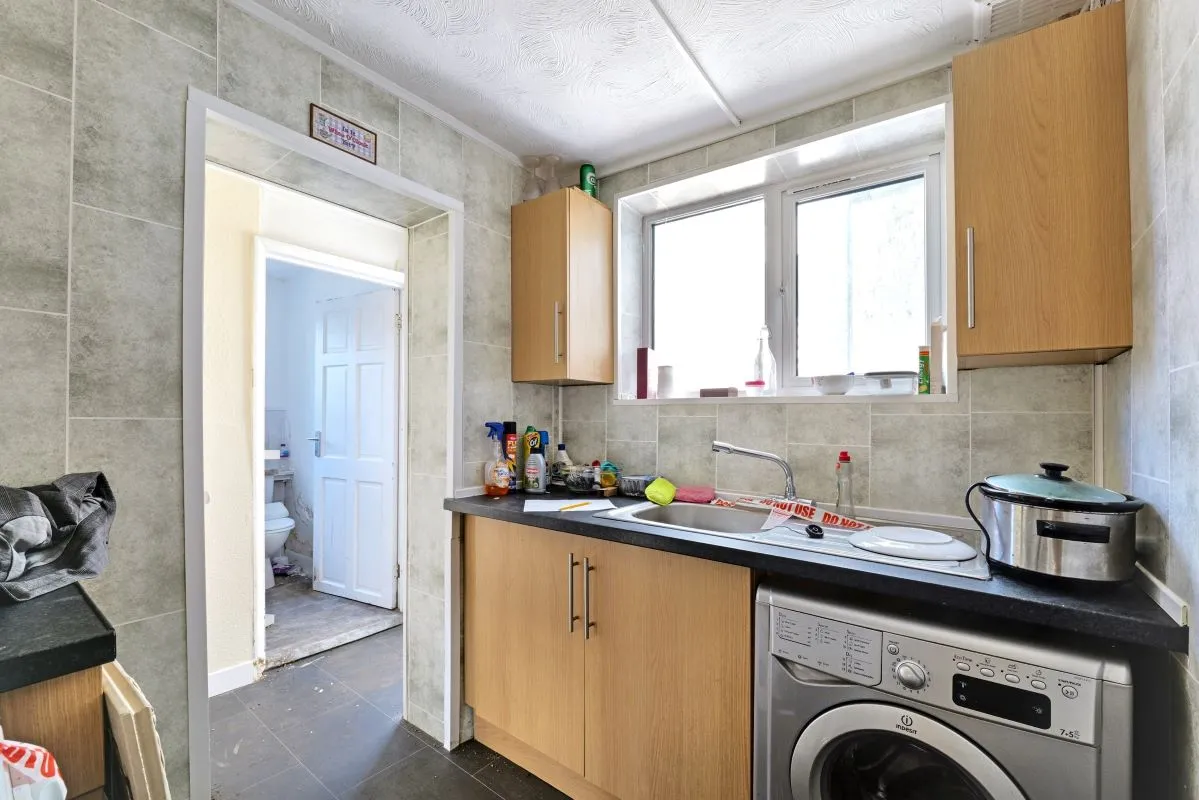 Littlehampton, West Sussex, BN17 7DE - Online Auctions