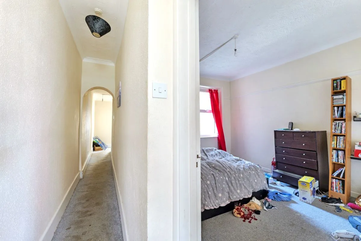 Littlehampton, West Sussex, BN17 7DE - Online Auctions
