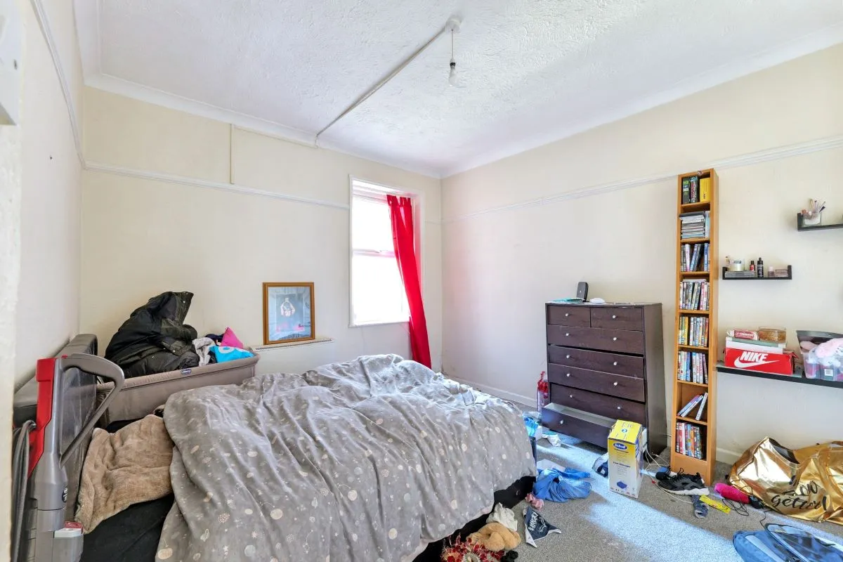 Littlehampton, West Sussex, BN17 7DE - Online Auctions