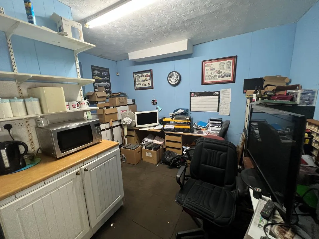 Wath-Upon-Dearne, Rotherham, South Yorkshire, S63 6PY - Online Auctions