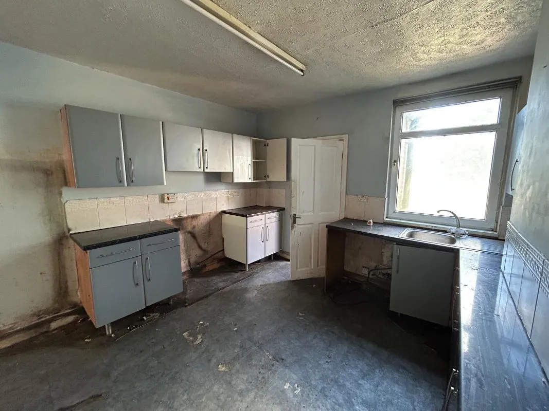 Sheffield, South Yorkshire, S2 1UF - Online Auctions