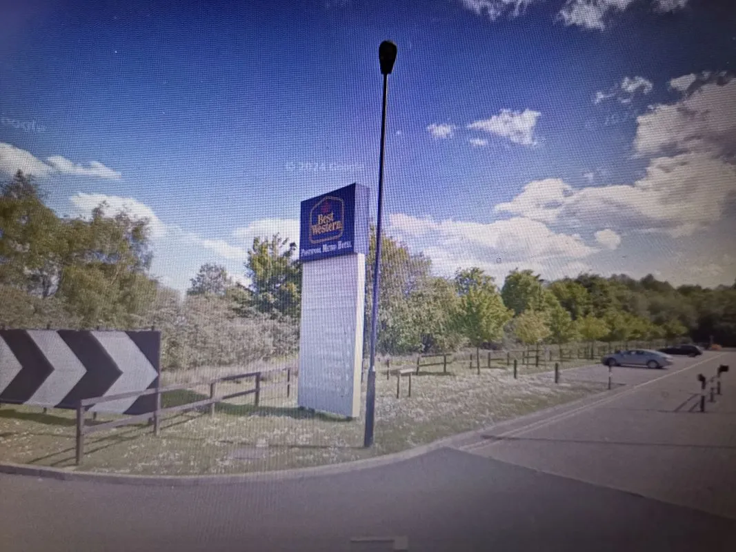 Land Close to the A4042 Services Roundabout, Pontypool, Gwent, NP4 0XB - Online Auctions