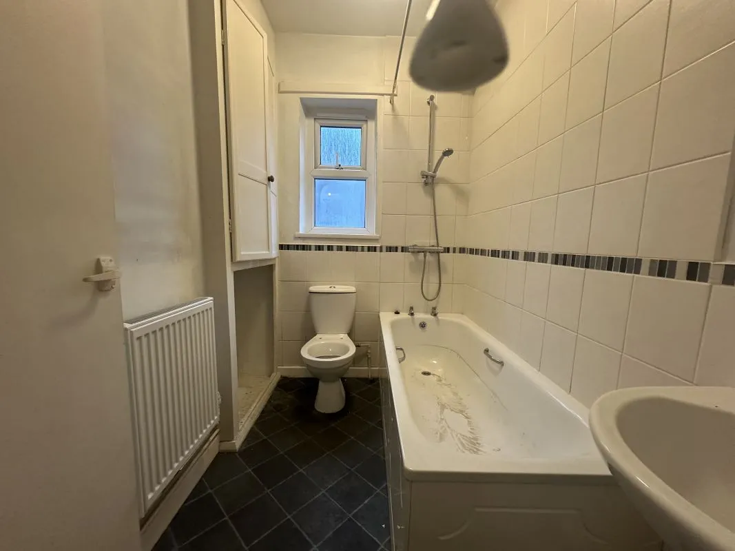 Barnsley, South Yorkshire, S70 4HT - Online Auctions