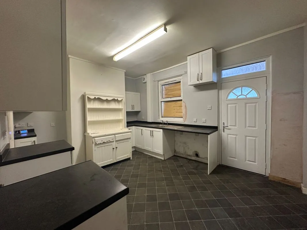 Barnsley, South Yorkshire, S70 4HT - Online Auctions