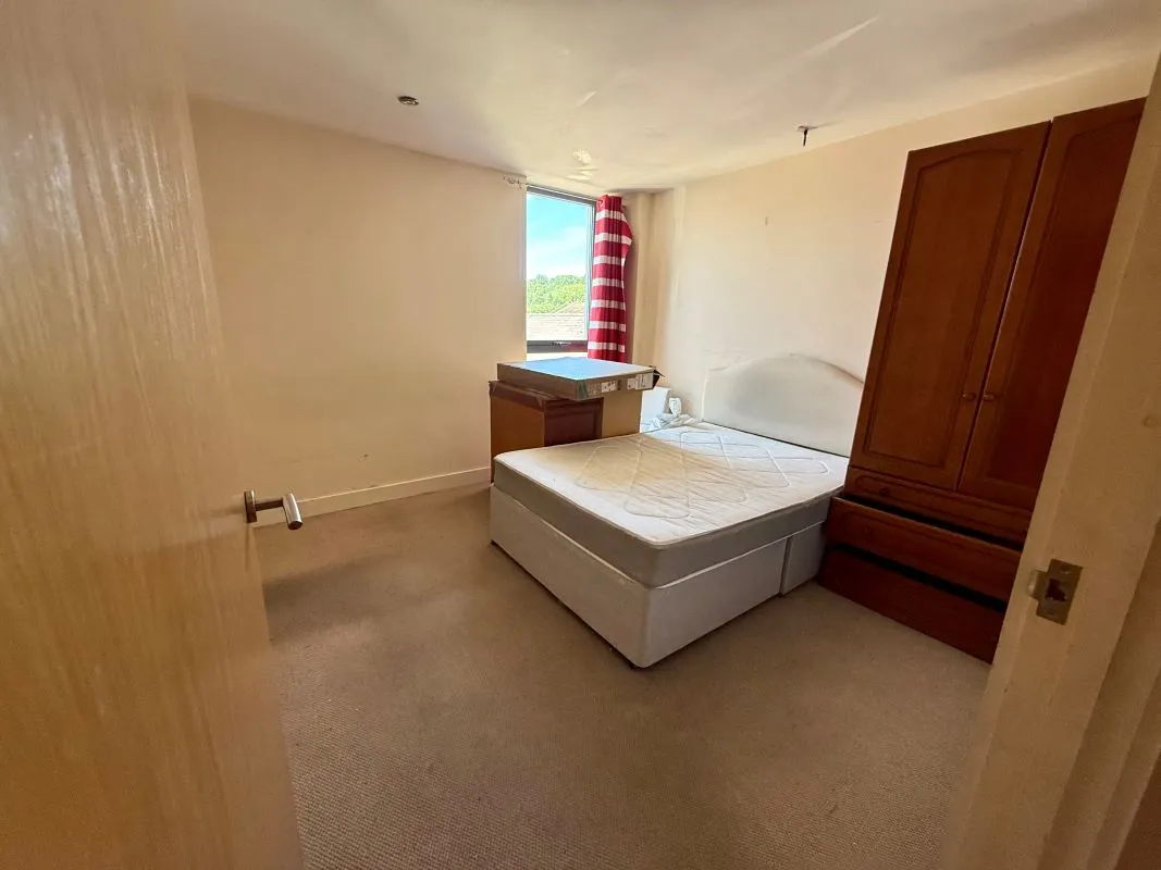 3 North Bank, Sheffield, South Yorkshire, S3 8JT - Online Auctions