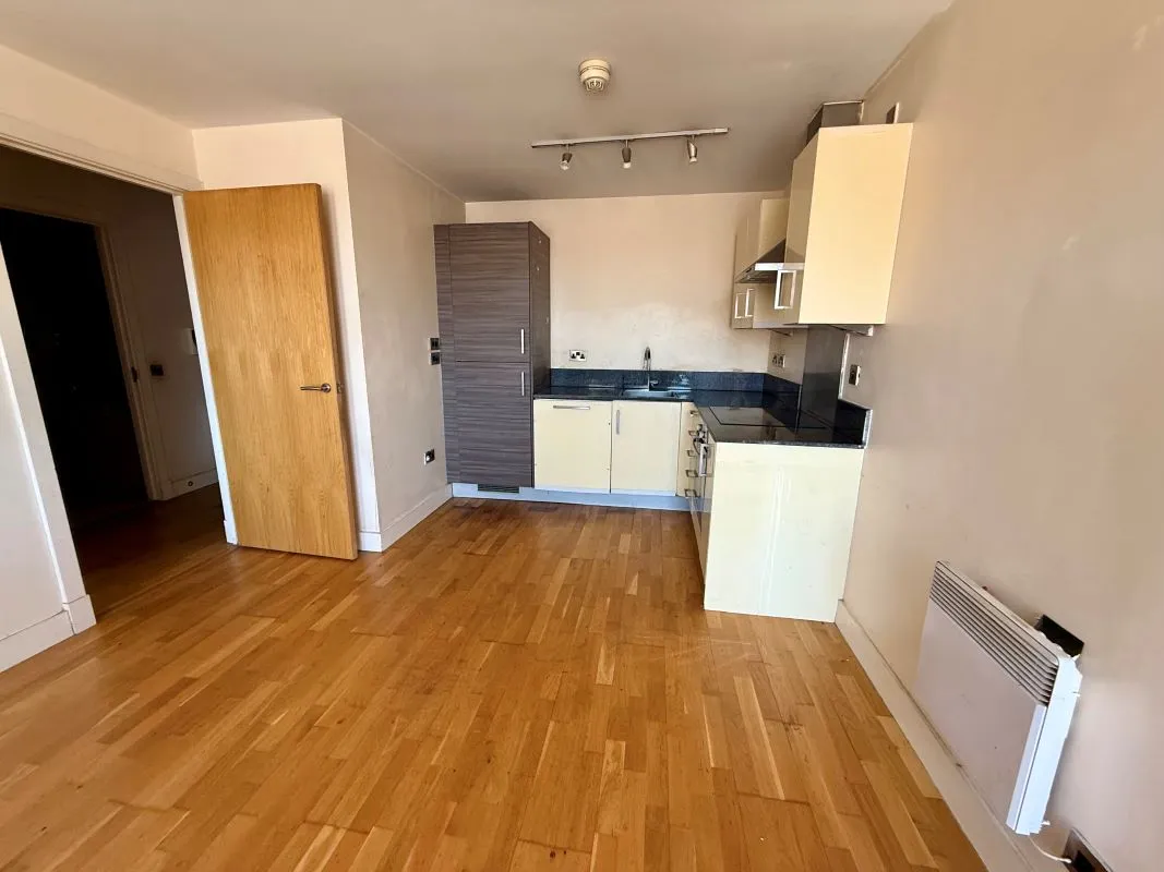 3 North Bank, Sheffield, South Yorkshire, S3 8JT - Online Auctions