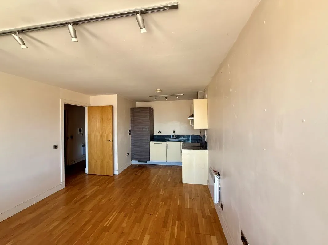 3 North Bank, Sheffield, South Yorkshire, S3 8JT - Online Auctions