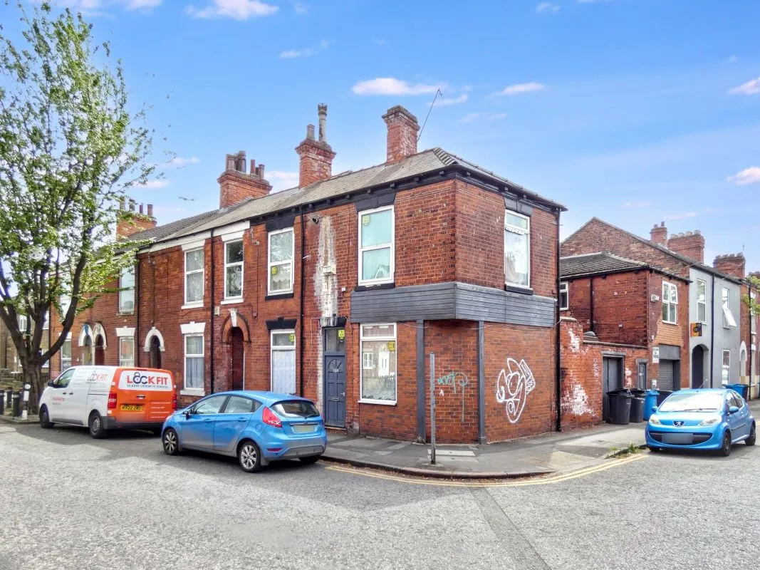 Hull, North Humberside, HU3 1NT - Online Auctions