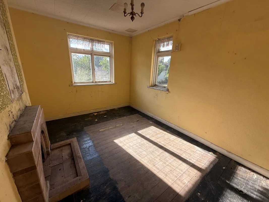 Sheffield, South Yorkshire, S8 8PB - Online Auctions