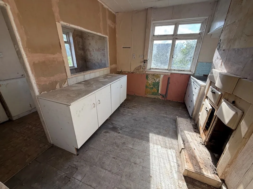 Sheffield, South Yorkshire, S8 8PB - Online Auctions