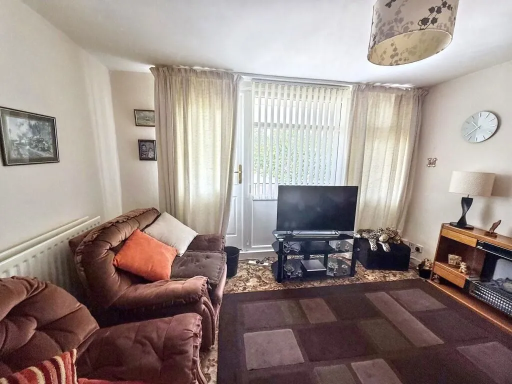 Gateshead, Tyne And Wear, NE10 0BN - Online Auctions