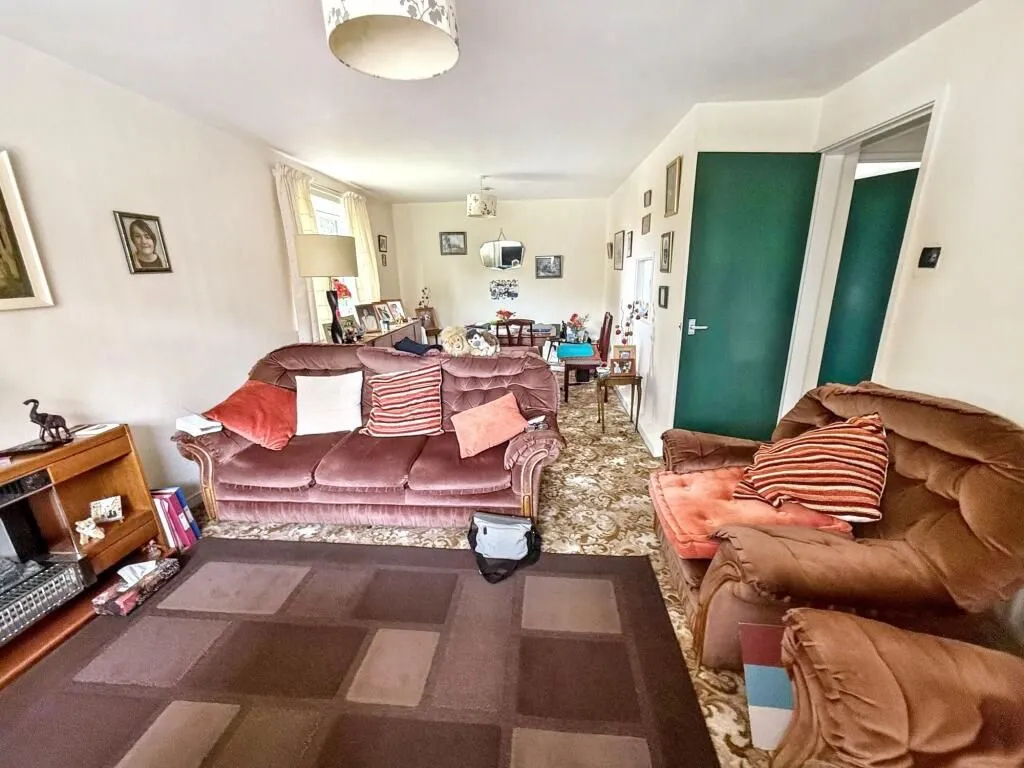 Gateshead, Tyne And Wear, NE10 0BN - Online Auctions
