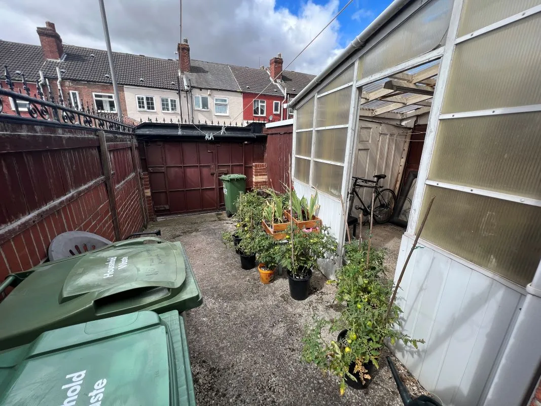 Hemsworth, Pontefract, West Yorkshire, WF9 4QN - Online Auctions