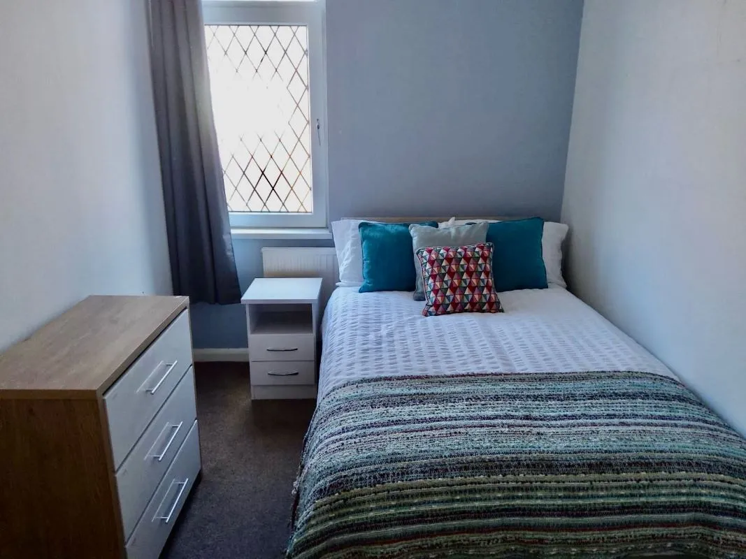 Hemsworth, Pontefract, West Yorkshire, WF9 4QN - Online Auctions