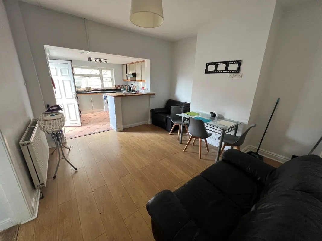 Hemsworth, Pontefract, West Yorkshire, WF9 4QN - Online Auctions